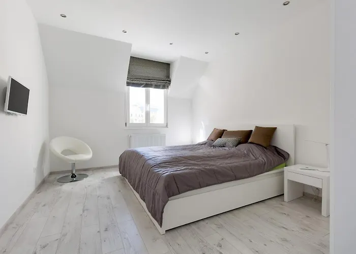 Square 2 Bedrooms - Michaelides Residences *