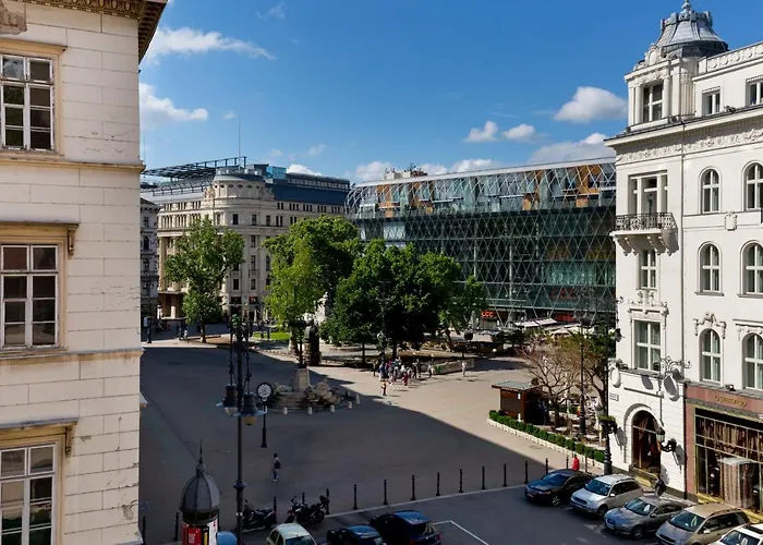 Square 2 Bedrooms - Michaelides Residences * Budapest