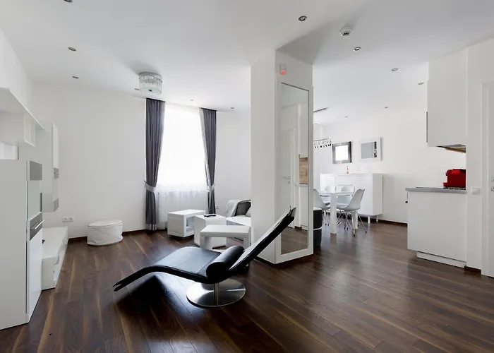 Square 2 Bedrooms - Michaelides Residences Appartement