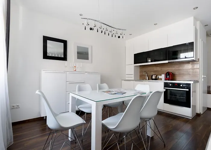 Appartement Square 2 Bedrooms - Michaelides Residences *