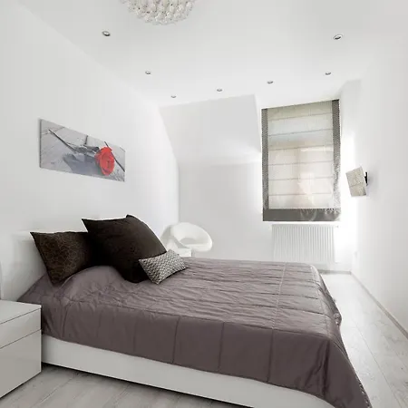 Square 2 Bedrooms - Michaelides Residences Appartement