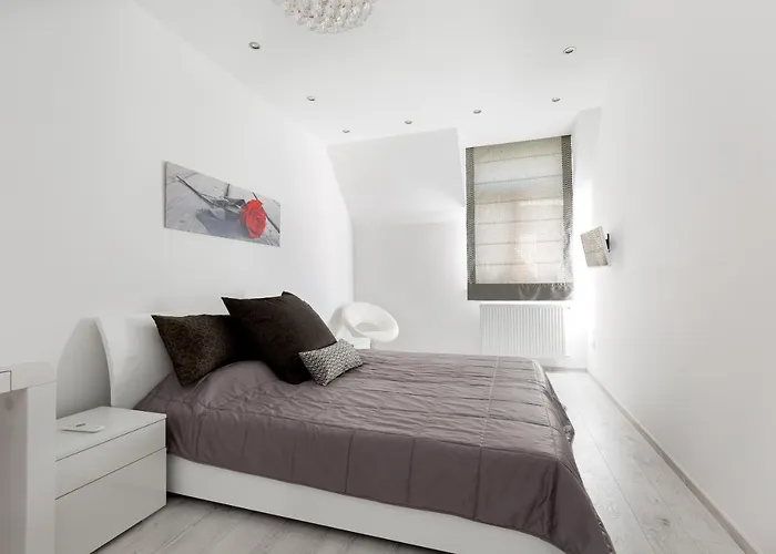 Square 2 Bedrooms - Michaelides Residences Apartmán