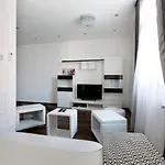 Square 2 Bedrooms - Michaelides Residences Appartamento Budapest